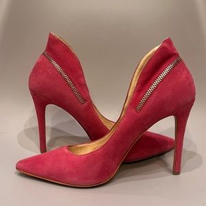 Enzo Agnioloni pink suede stiletto with cute zipper detail size 8